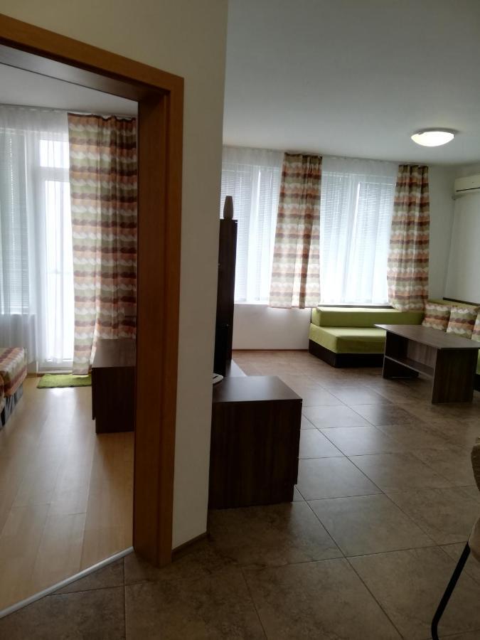 Apartamenti Zhelezovi بوموري المظهر الخارجي الصورة